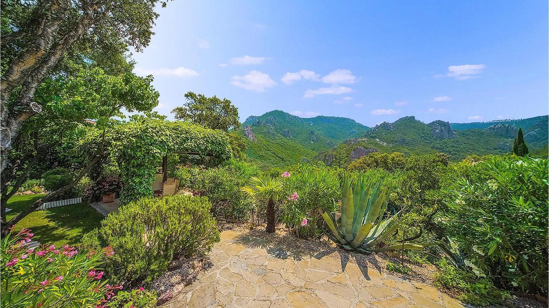 4 Bedroom Amazing Home In Frejus France