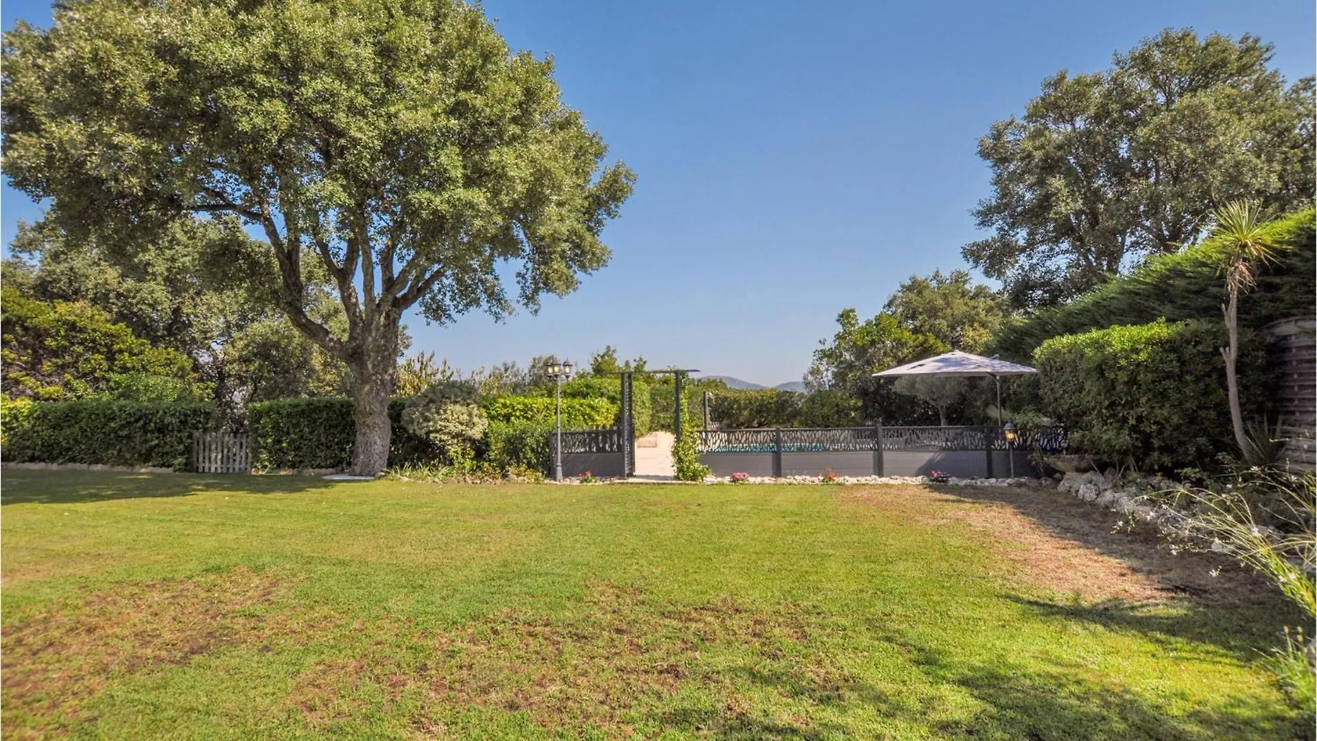 4 Bedroom Amazing Home In Frejus Holiday home